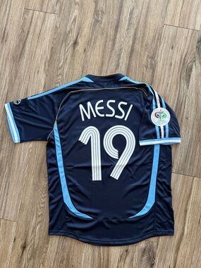 Argentina Away  Messi #19 Retro Soccer Jersey
